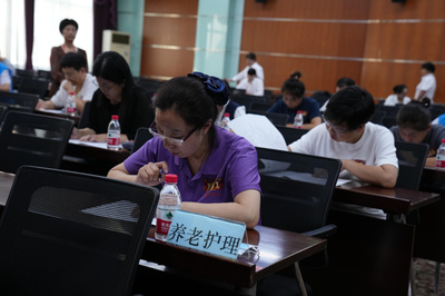 全國(guó)家政服務(wù)業(yè)職業(yè)技能競(jìng)賽遼寧省選拔賽在大連舉辦，助推家政服務(wù)專業(yè)化發(fā)展